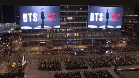 A várt tömeg negyede jelent meg a BTS visszatérő koncertjén