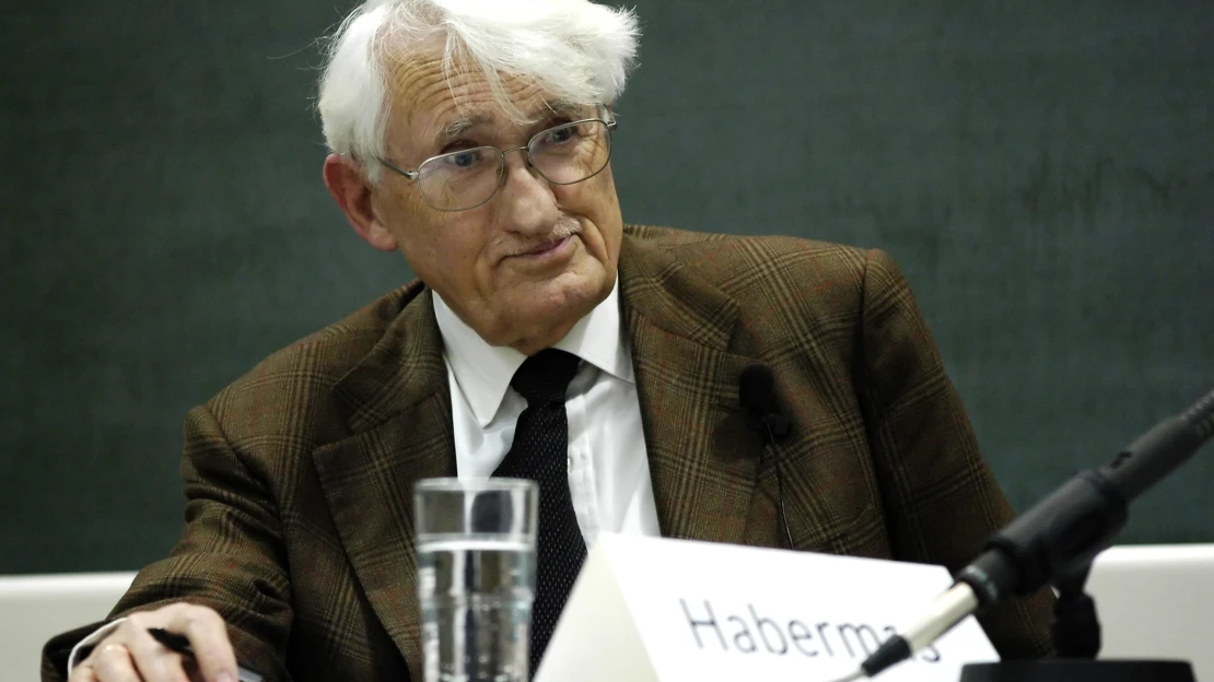 Meghalt Jürgen Habermas, a modern európai gondolkodás egyik legnagyobb alakja