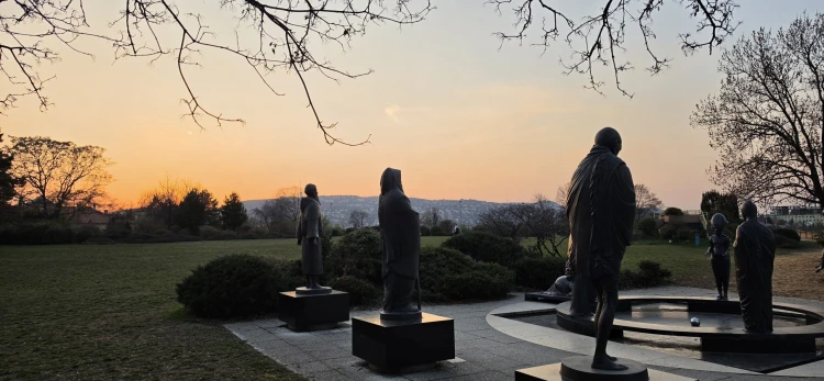 Kezünkben az év legkülönlegesebb telefonja_2