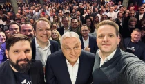 Milliós fizetések és milliárdos reklámbüdzsék árnyékában omlik össze a NER propagandagépezete