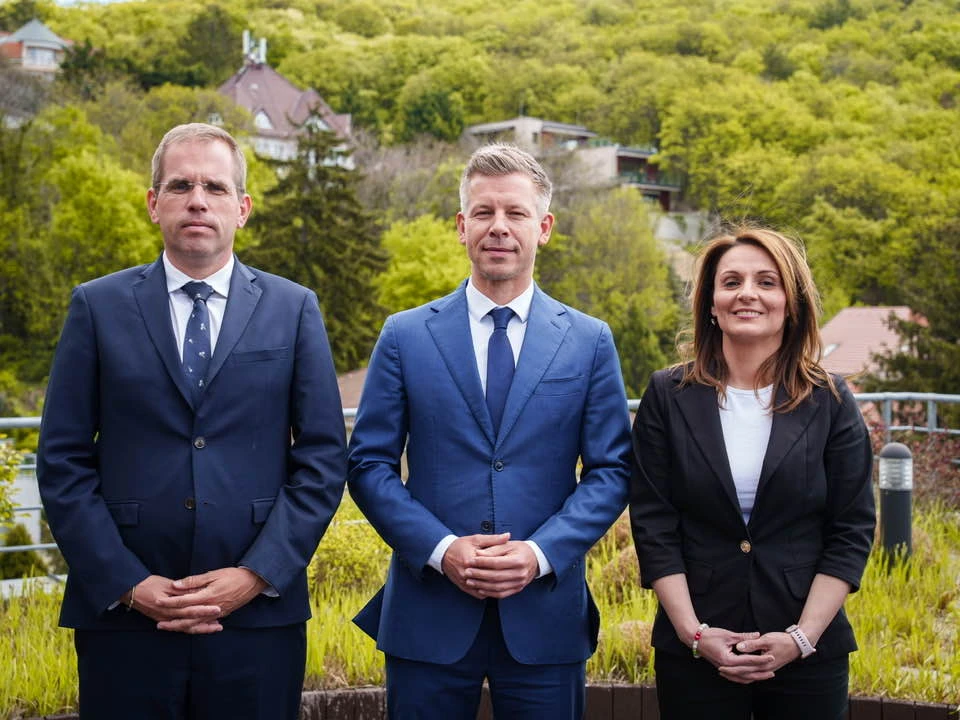 Mindig azt kereste, ki az, aki képes felborítani az asztalt – amíg azt nem mondták, borítsa ő. Ruff Bálint útja a hatalomig