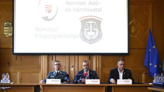 Magyar Péter: Több NER-es stróman számláját zárolták