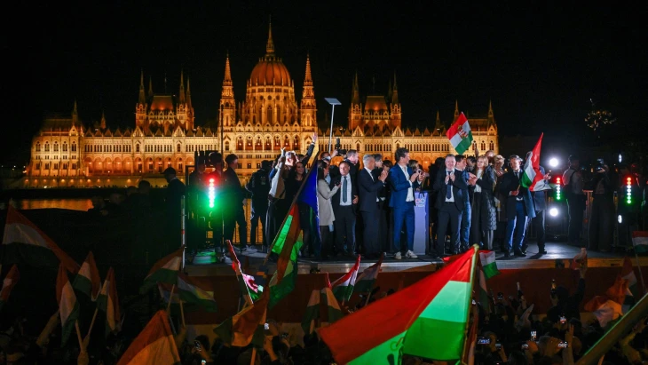 Összeomlottak a NER-es cégek részvényei, az OTP számára a határ a csillagos ég. A piac máris ítéletet mondott a kormányváltásról