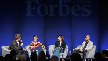 „Ha nem találsz vissza magadhoz, a cég elhalhat”– különböző iparágak arcai beszélgettek újrakezdésről a Forbes Flow színpadán