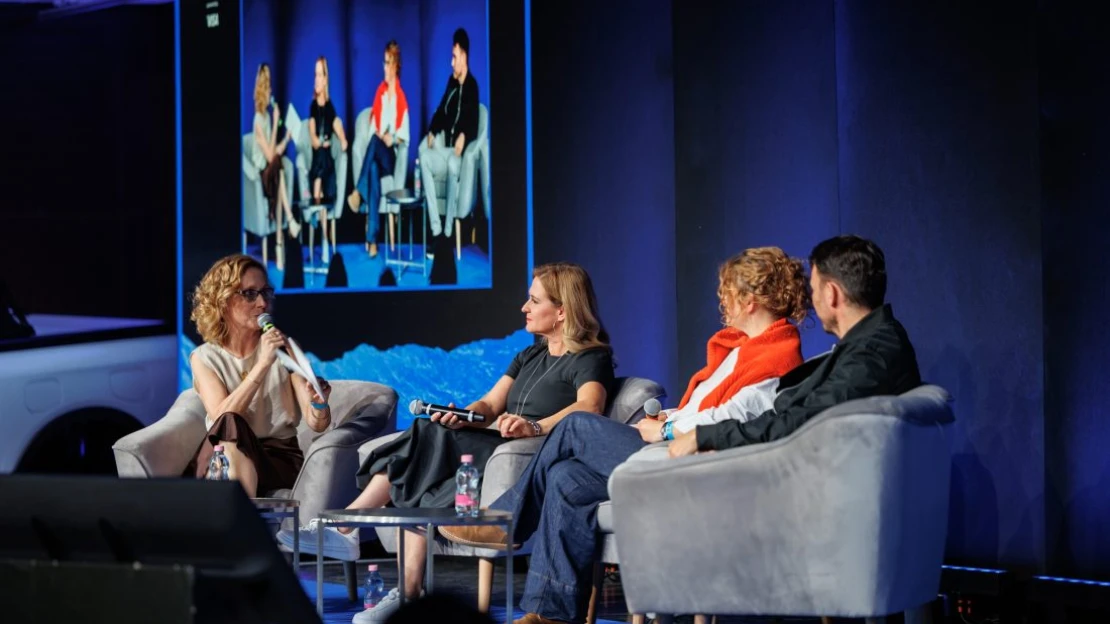 „Ezt így tovább nem” – mondta egy ponton Árvai Eszter, Veiszer Alinda és Lengyel Tamás is. A Forbes Flow színpadán elárulták, mi jött utána