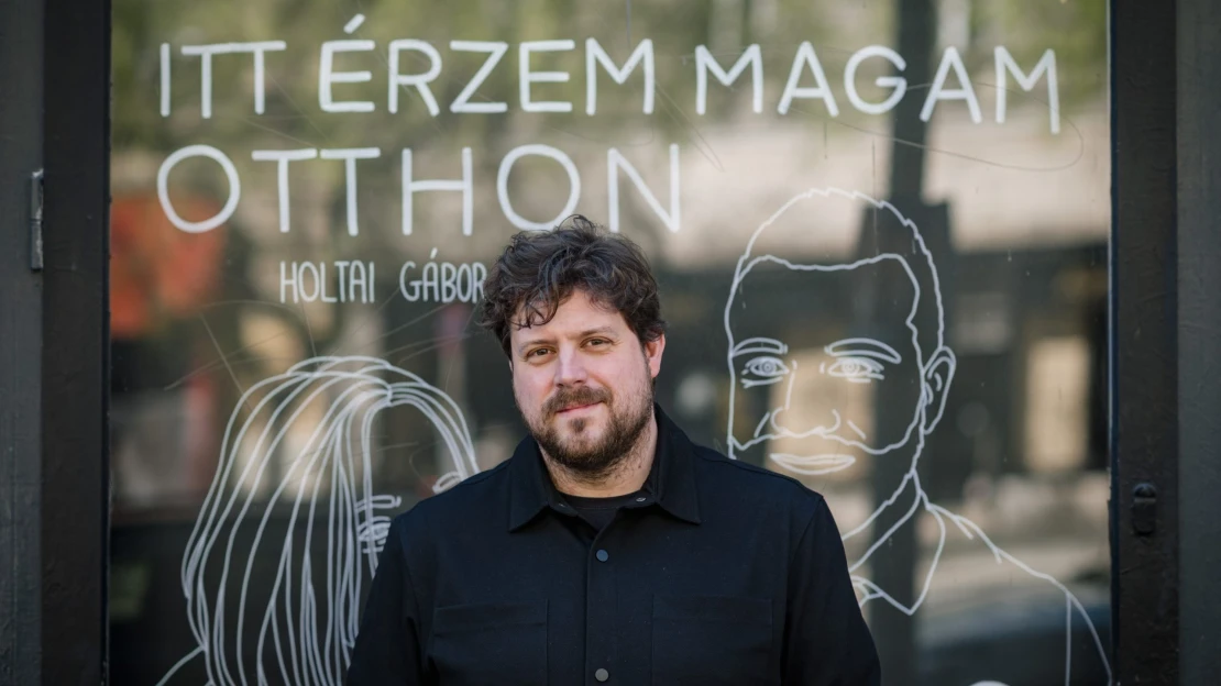 Ha elkezded felfejteni valakinek, hogy az utóbbi tizenhat évben talán rosszul vélekedett valamiről, el sem jut odáig, hogy elgondolkodna, ellenkezni fog. Pedig azt is mondhatnád neki: nézd meg, milyen világot teremtettél a gyerekeidnek!