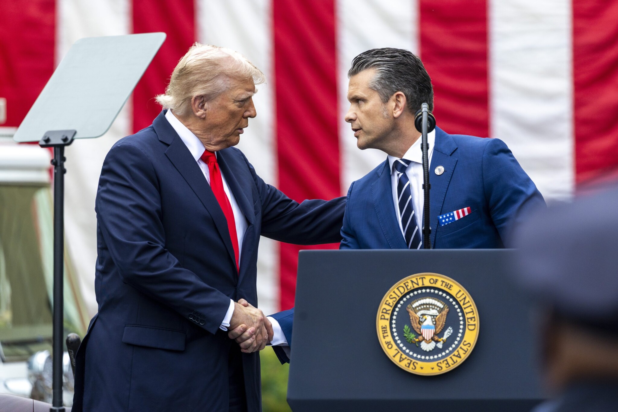 A kitárgyalt magyar uniós források dupláját háborúzták már el Trumpék Iránban, de nem állnának meg itt