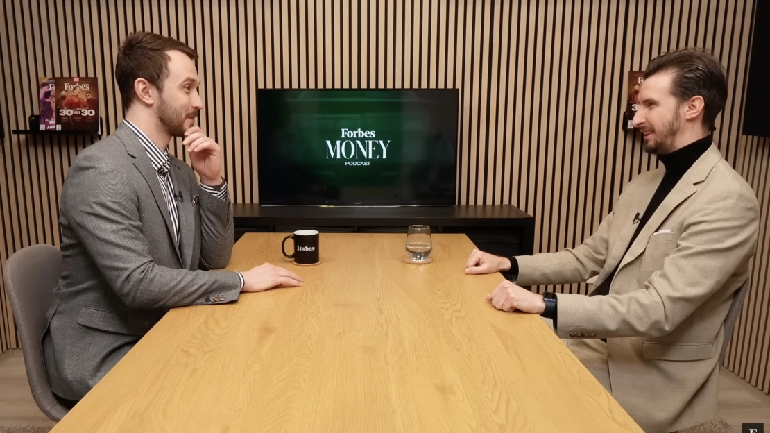 Szenvednek a légitársaságok a háborúk miatt, de mikor háríthatják át a költségeket az utazókra?