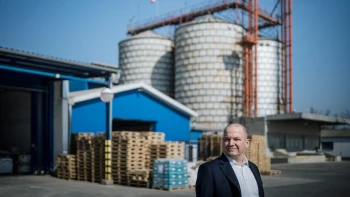 „Megnyomtuk a zöld gombot, és reméltük, hogy beindulnak a gépek.” Egy magyar agráróriás története a takarmány illatától Kazahsztánig