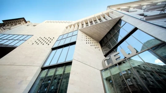 Orbán elüldözte őket, de most, hogy Orbánt is elüldözték, visszaköltöznek-e Budapestre?