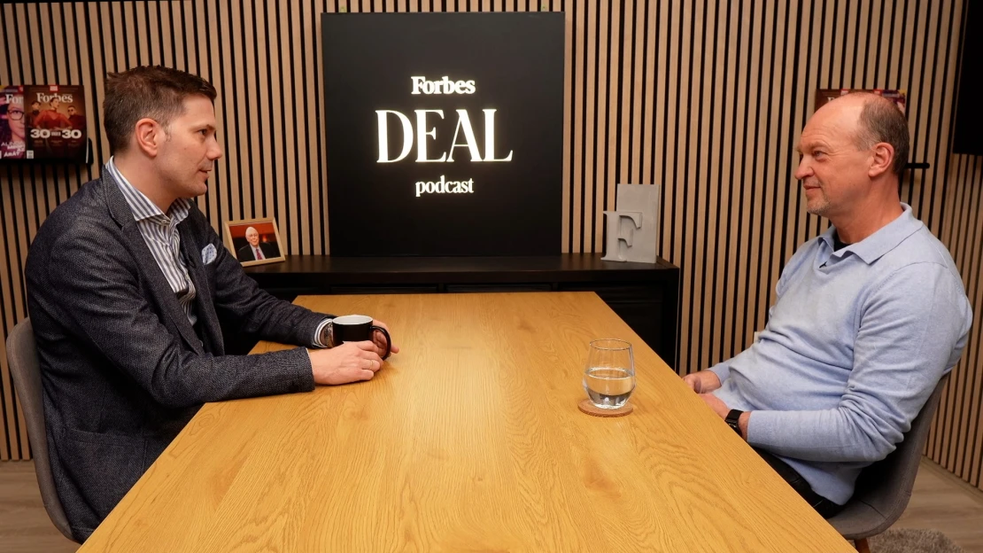 Siker az aranykalitkában – A rendszerváltás utáni vezetői generáció a csúcsra jutott, de milyen árat fizetett érte?