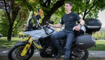 Gergő másfél évig élt egy hat négyzetméteres furgonban. Most elmondja, mit tervez a járgánnyal, közben pedig a tandíjáért fut