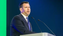 Fellélegezhetnek a vevők: a kormány nem állítja le a jogerős építési engedéllyel rendelkező lakásépítéseket