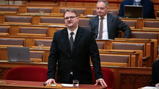 A Fidesz és Varga volt államtitkára is reagált a kegyelmi ügyről kikerült részletekre