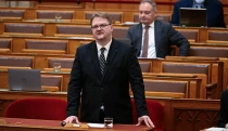A Fidesz és Varga volt államtitkára is reagált a kegyelmi ügyről kikerült részletekre
