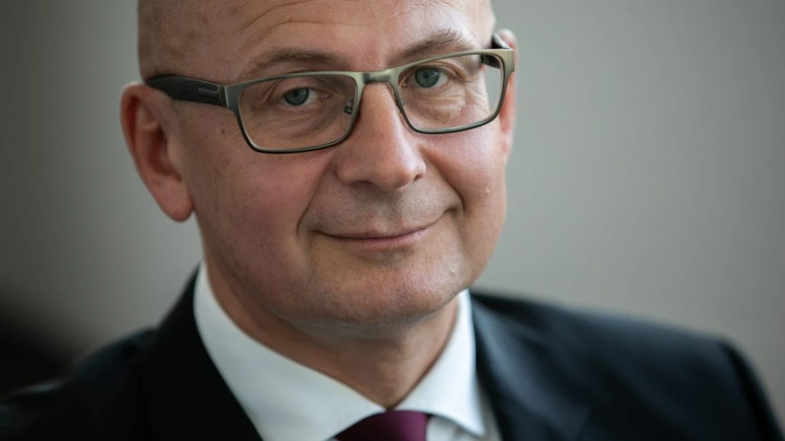 Ketten is reagáltak a miniszterelnök lemondási felszólítására