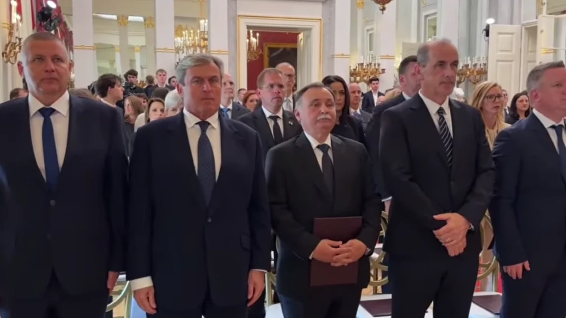 Új korszak kezdődött, megalakult a Magyar-kormány