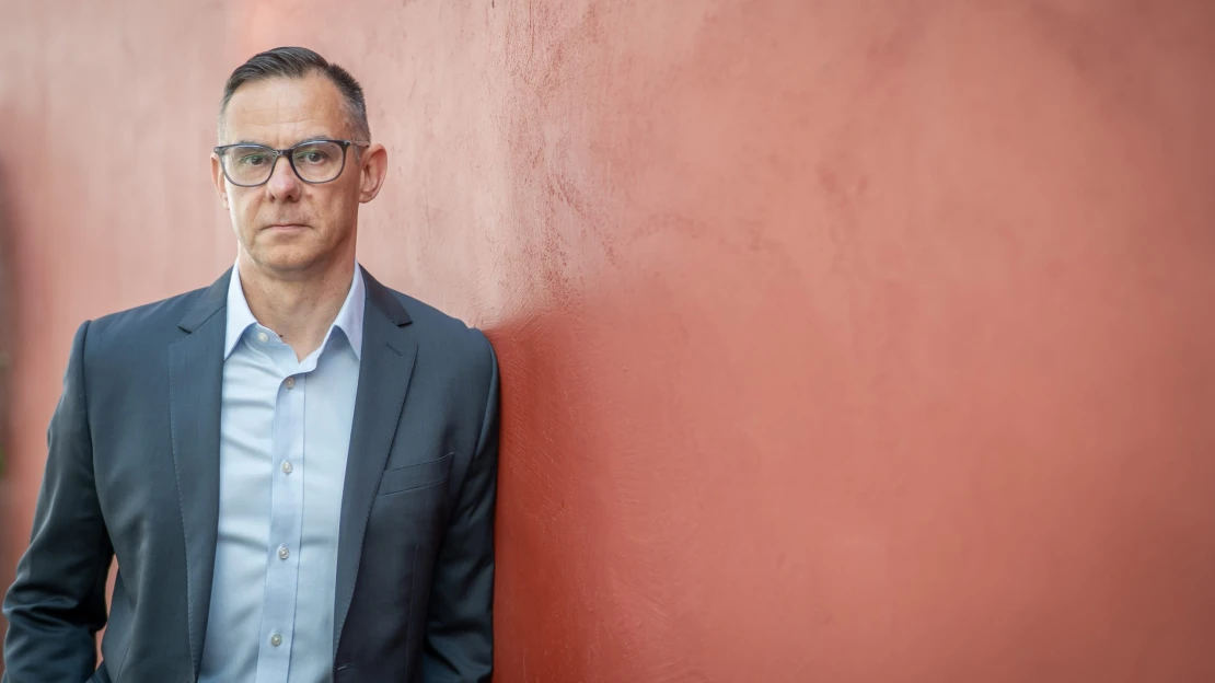 Korrupciókutató: Azt hittük a politika, de valójában klánok ejtették foglyul a magyar államot – és a dinasztiák nagyon ellenálló struktúrák