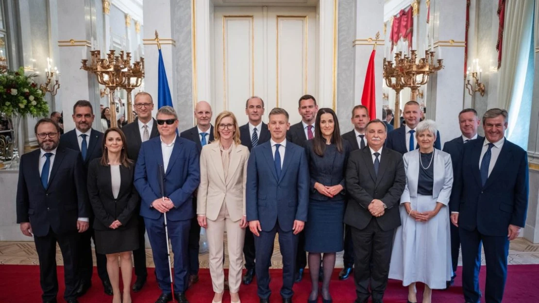 Nem mindegy, hogy valaki milliárdosként lesz miniszter, vagy miniszterként milliárdos