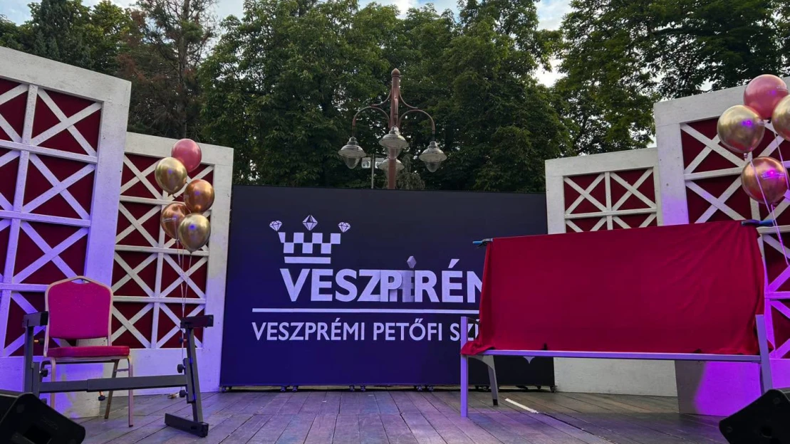 A veszprémi színház mutathatja meg, hogy mi vár a NER uralta építőiparra