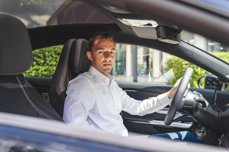 A Mercedes-Benzt nem csak megérteni kell – érezni is