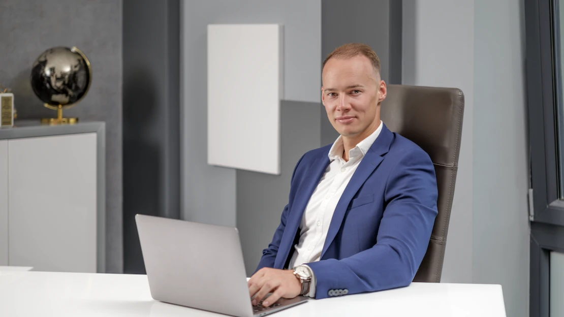 Szakmából stratégia: Vörös Imre és a Reha-Corpus Csoport átalakulása