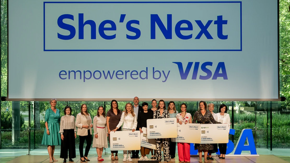A felvirágoztatástól az állatreptetésig – Visa She’s Next