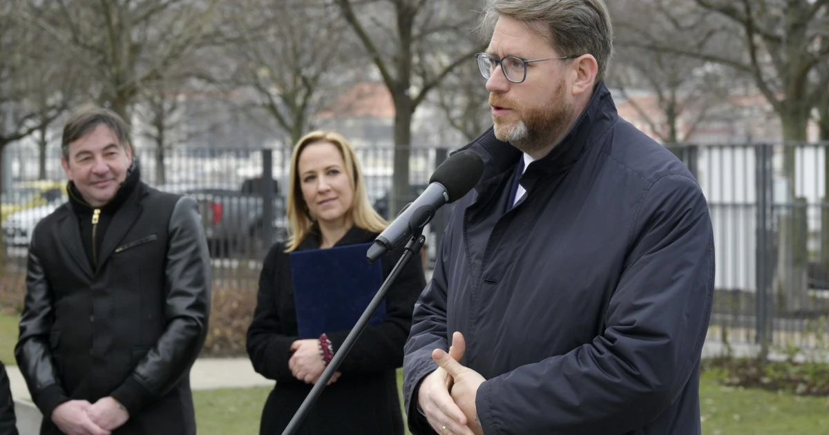 Kirúgták Orbán Viktor kedvenc lapjának főszerkesztőjét, az új vezetés szerkesztői függetlenséget ígér