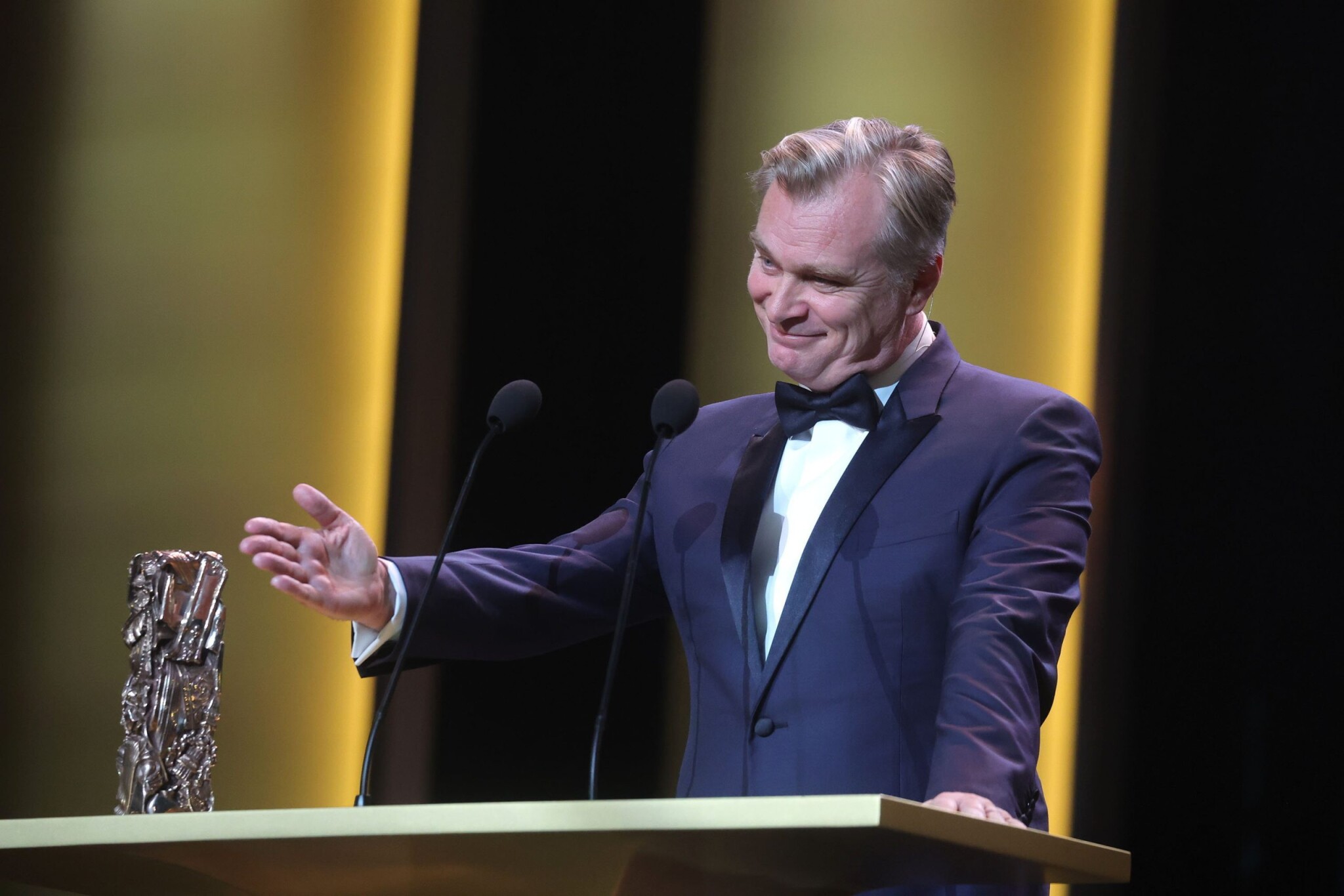 A leggazdagabb ember és a görög szélsőjobb is nekiment Christopher Nolan legújabb kasszasikerének