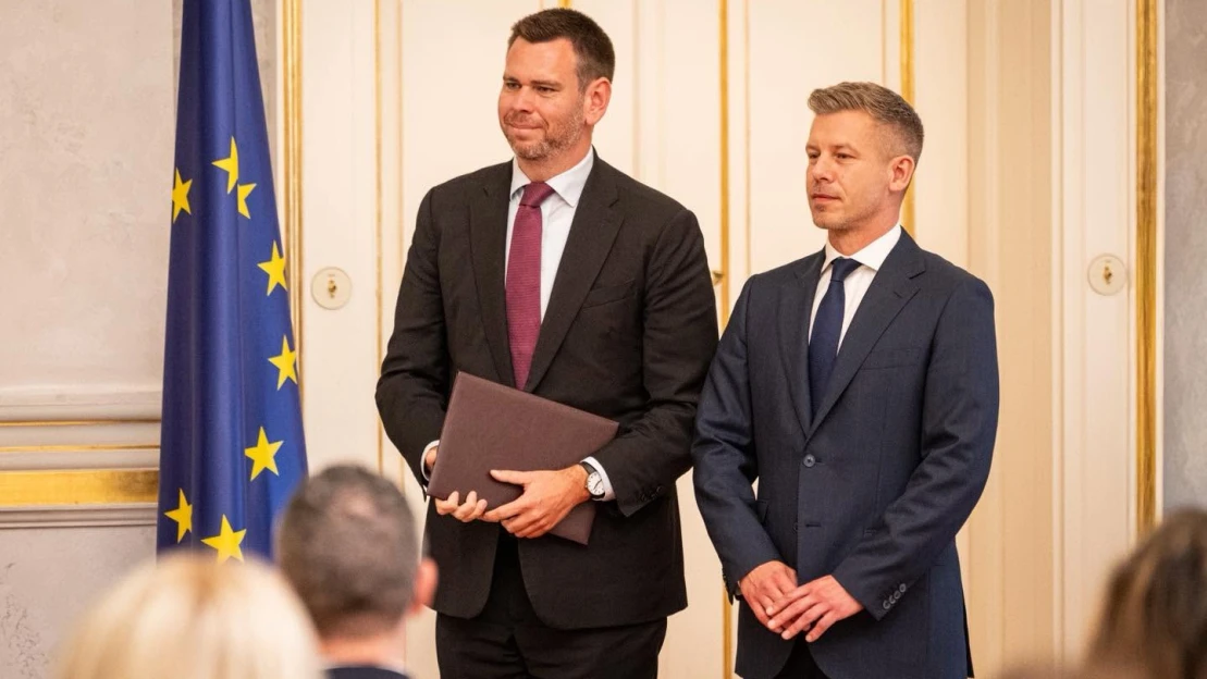 „Egy másik hang.” Vitézy Dávid szólalt fel Magyar Péter helyett a Parlamentben, és elárulta, mi jöhet az uniós források ügyében