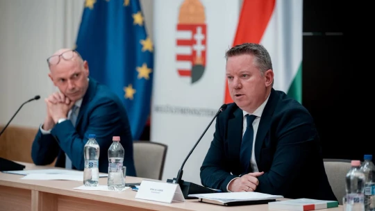 Elárulta a miniszter: ennyi előleget kapott Balásy cége, és ez lesz az idei tűzijátékkal