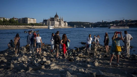 Már a teherhajók többsége is áll a Dunán, mutatjuk, mi a helyzet
