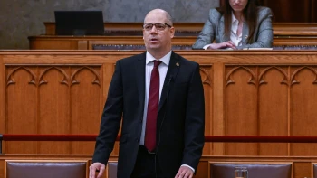 „Ki lesz a következő?” – kérdezte Magyar Péter a legfőbb ügyész lemondása után