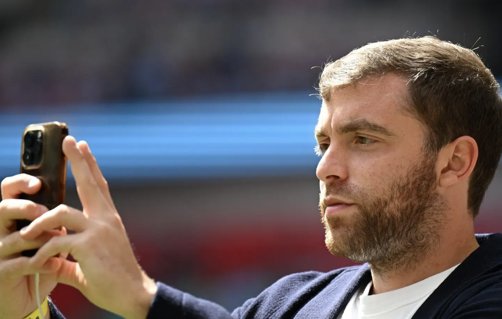 Egy sportújságíró, aki lenyomta Elon Muskot