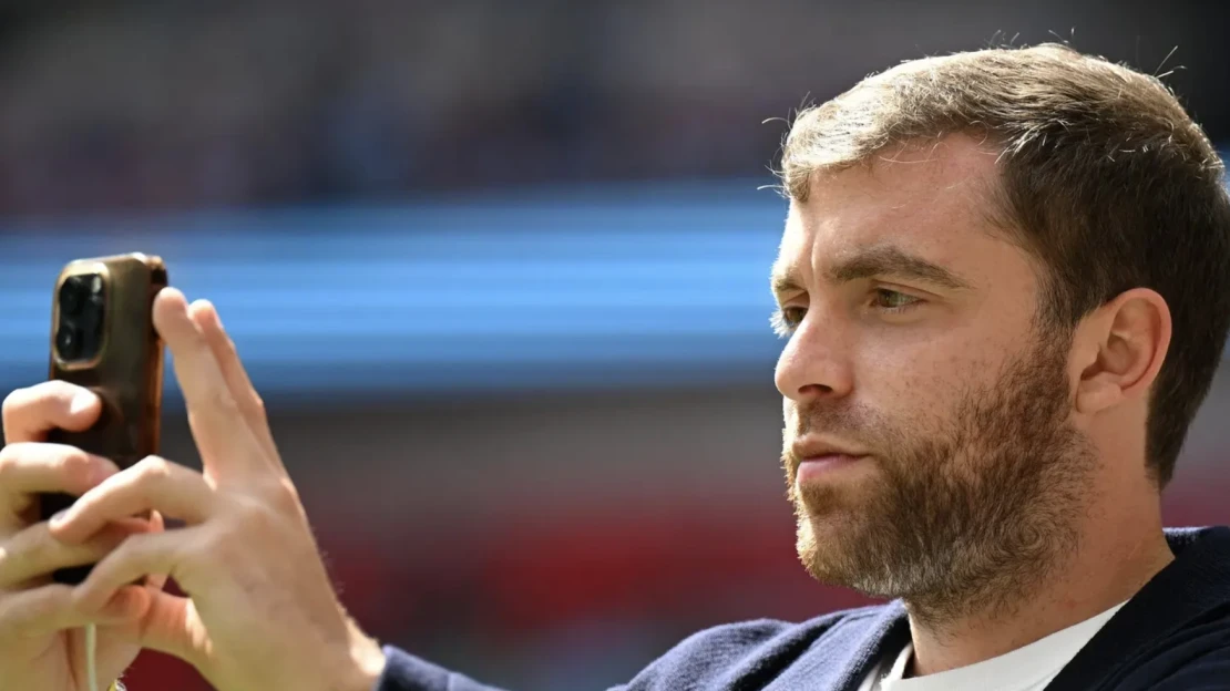 Egy sportújságíró, aki lenyomta Elon Muskot