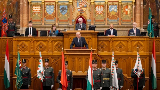 Ez jöhet, ha Sulyok nem írja alá az őt eltávolító alaptörvény-módosítást