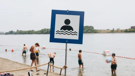 Újra lehet Újbudán a Dunában fürdeni: ismét megnyitott az Árasztó-parti szabadstrand