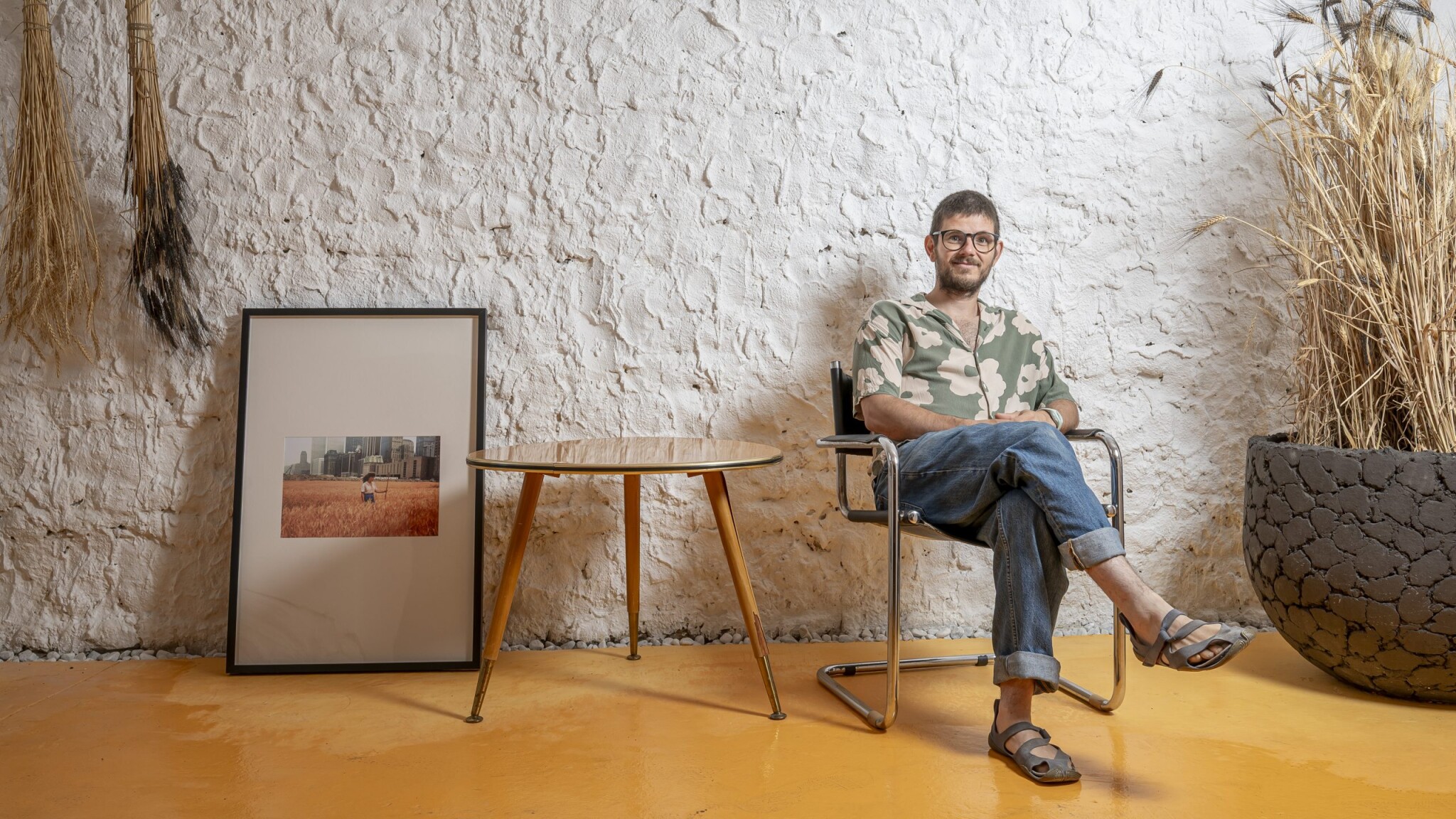 „Jó kaját szeretnénk adni sok embernek és nagyon kedvesen kiszolgálni őket. A fenntarthatóság és a vegánság csak hab a tortán” – mondja a pécsi gerillapék, aki most Pesten nyit üzletet
