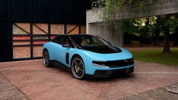 A befektetőket nem győzte meg, valaki mégis 12,5 milliárdot fizetett a Ferrari új elektromos autójáért