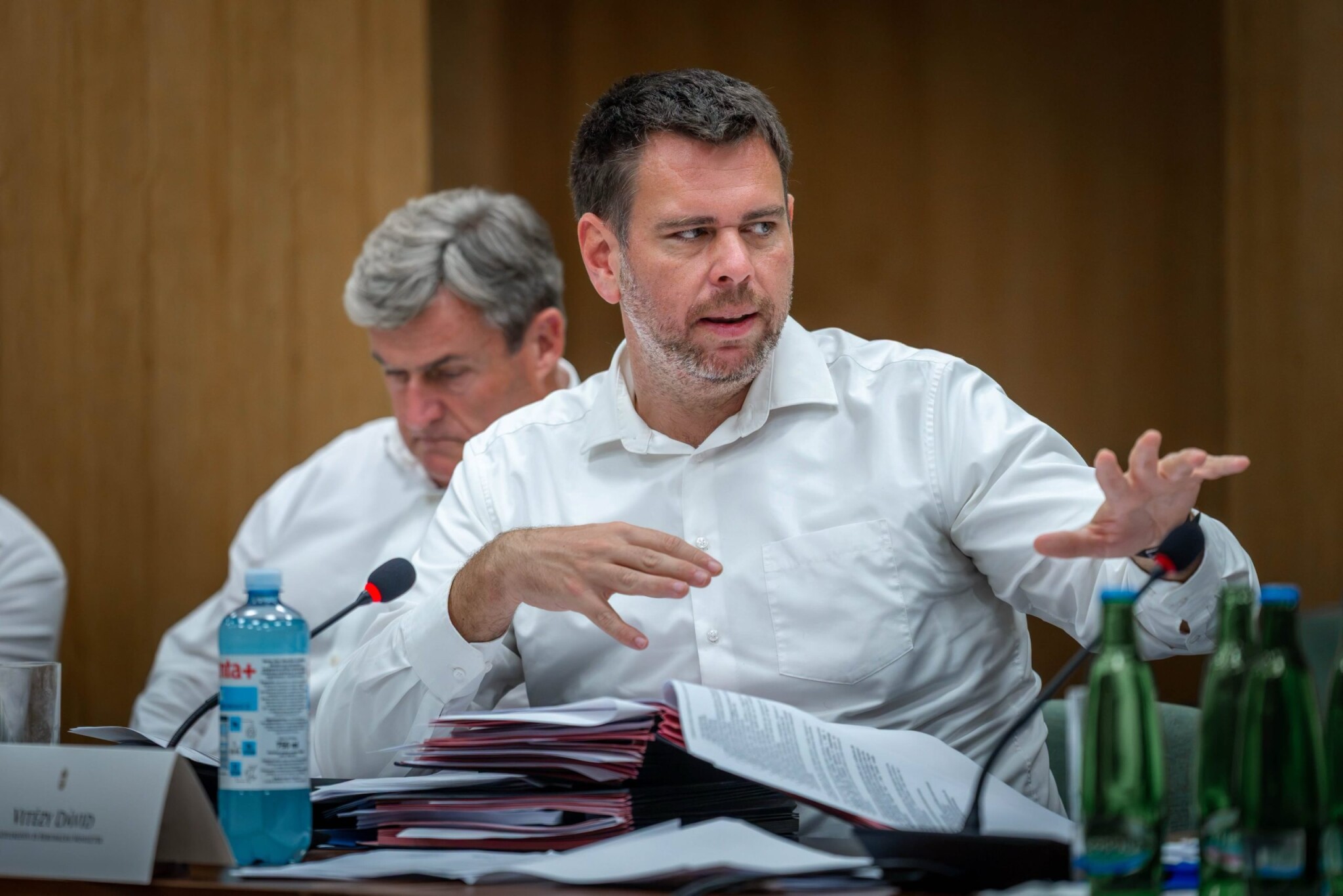 Kiemelt beruházásokat állított le a kormány, itt a teljes lista