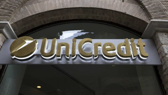 Hiába ellenzi a vezérigazgató, 45 milliárd euróért vinné az UniCredit az egyik legnagyobb német bankot