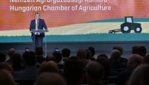 Vége a „habzsidőzsinek”, bekeményítenek az agrárkamaránál