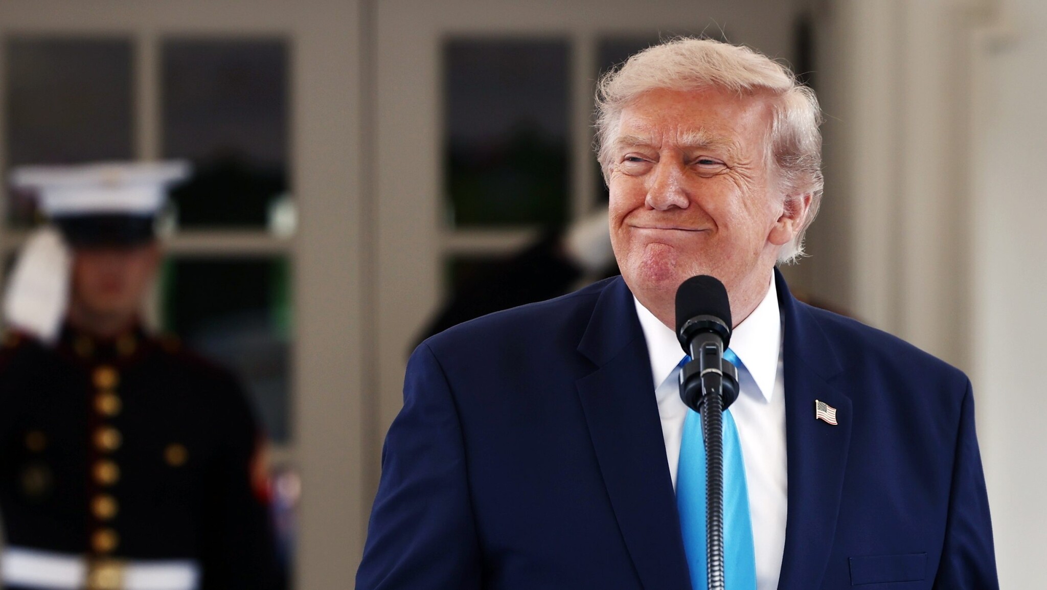 Őrült összeget fizetne Trump minden amerikai választónak, ha jó helyre húzzák az X-et a félidős választáson