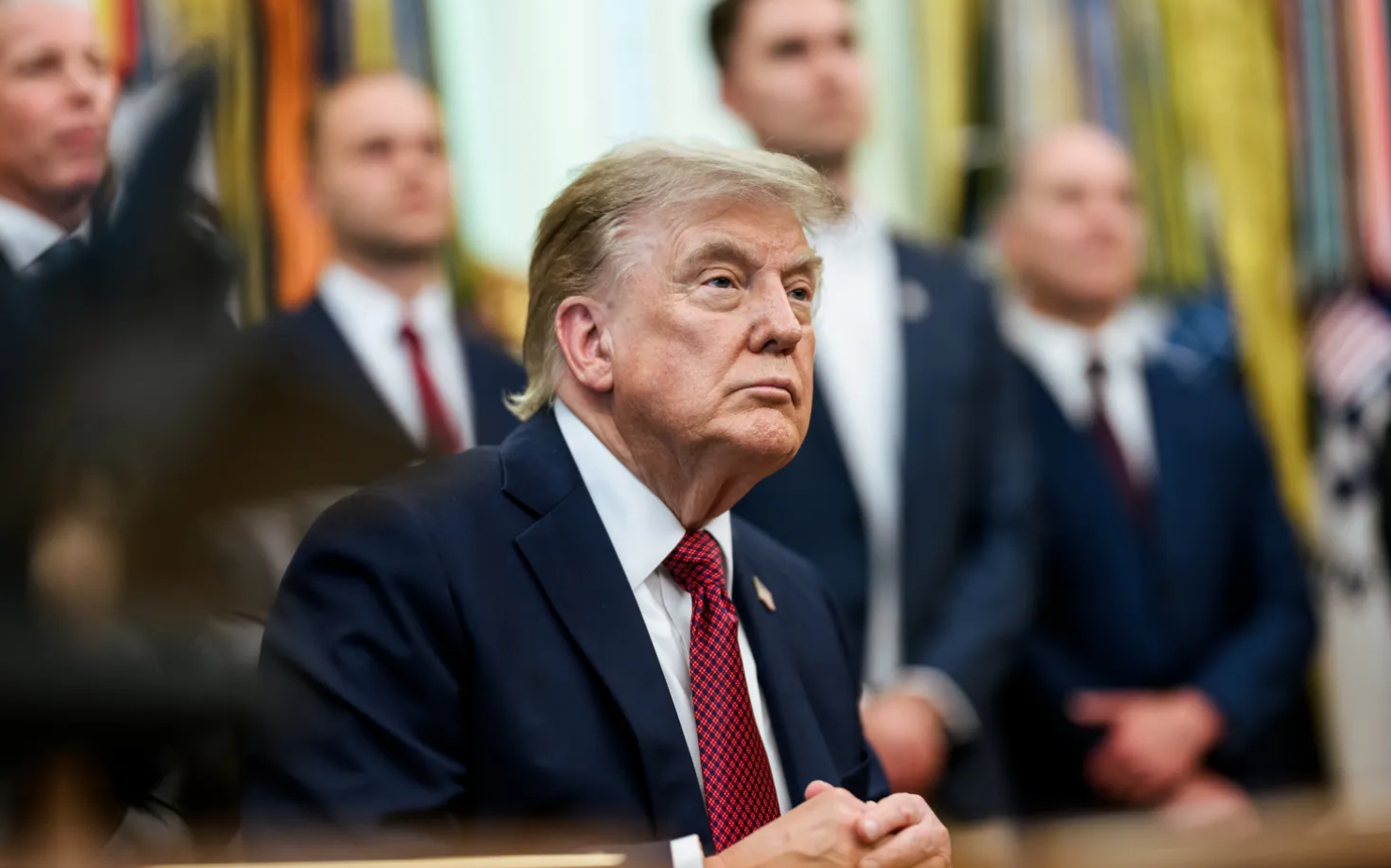 Csak úgy dől a pénz az olajcégekhez, Trump szerint már túl sokat keresnek. Mi következhet?