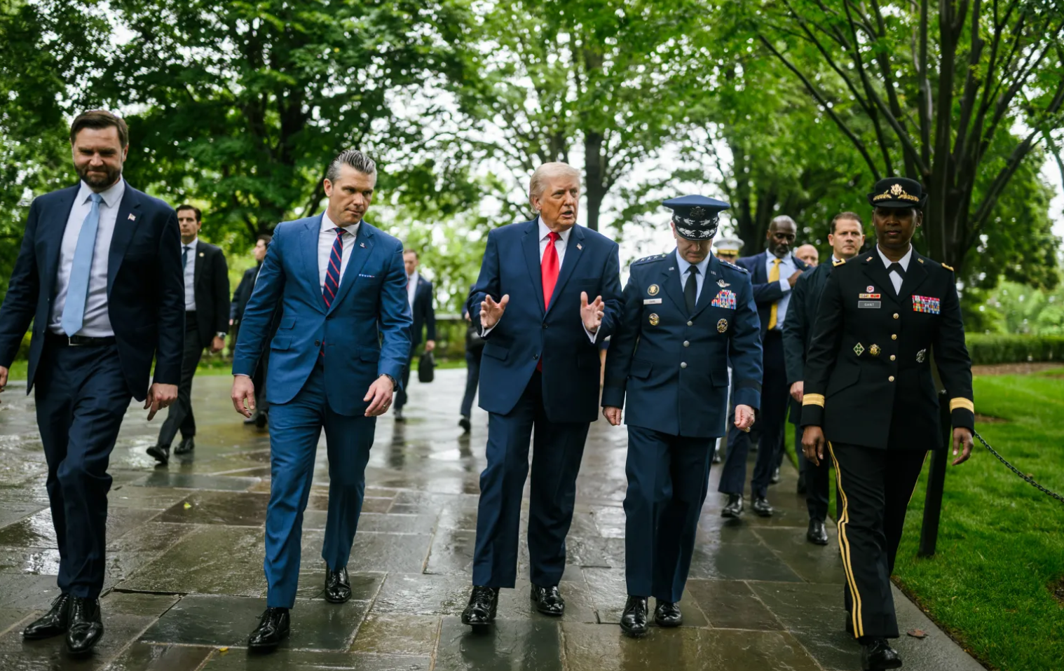 Trumpék megpróbálták elgáncsolni a techóriást, amely nem engedett nekik. Most a bíróság lépett közbe