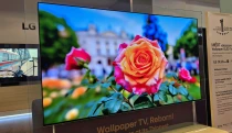 Tényleg a levegőben lebeg a dizájnbomba tévé. De megéri megvenni?