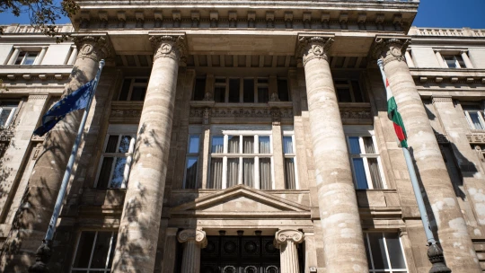 Ki nem találnád, mekkora jutalmat osztottak szét az ügyészségeken, a Legfőbb Ügyészségen még a félhavi bónusz is vaskos összeget jelent