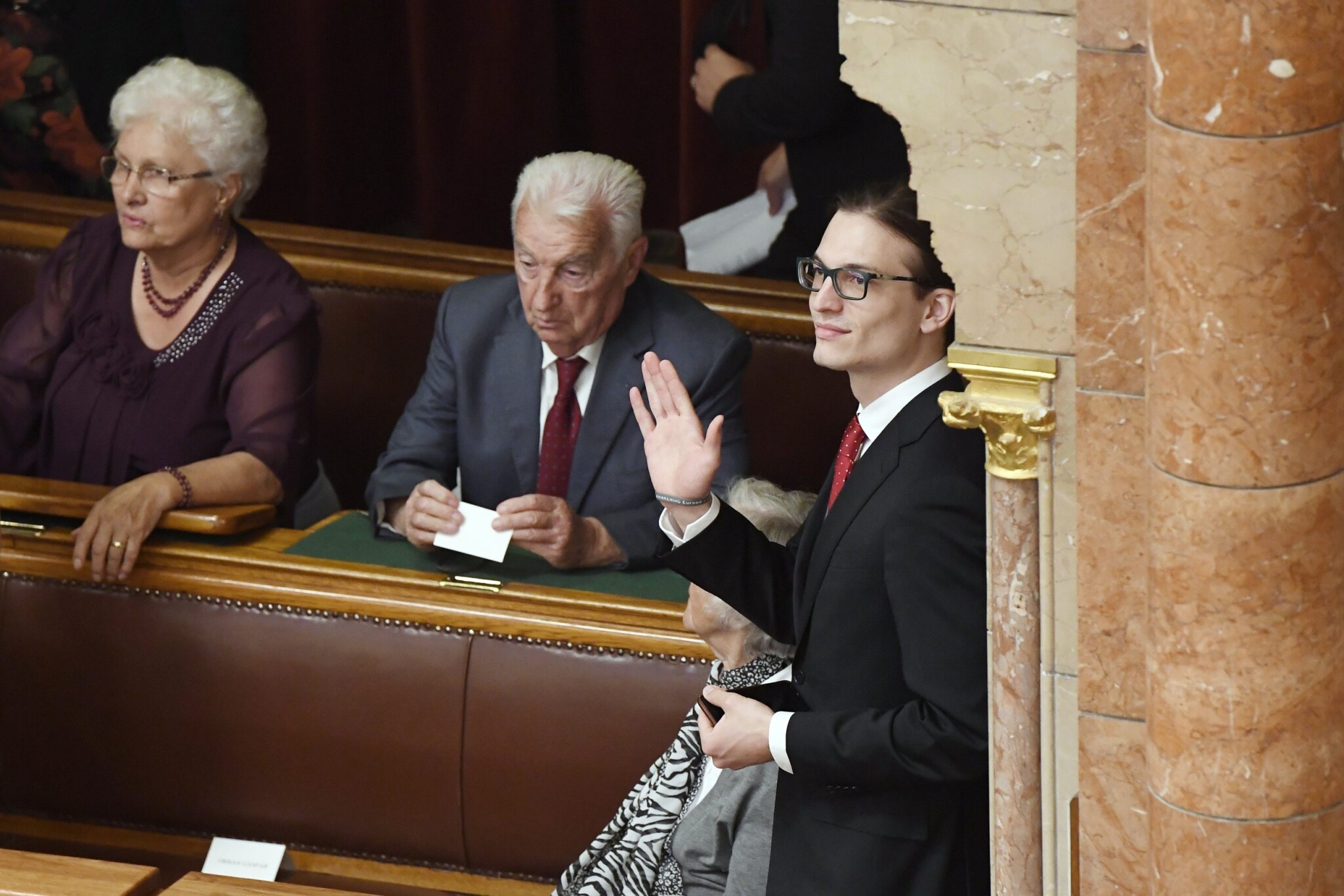 Családban maradt: Orbán Gáspár úgy járt el az afrikai delegációval, mintha a kormányt képviselné