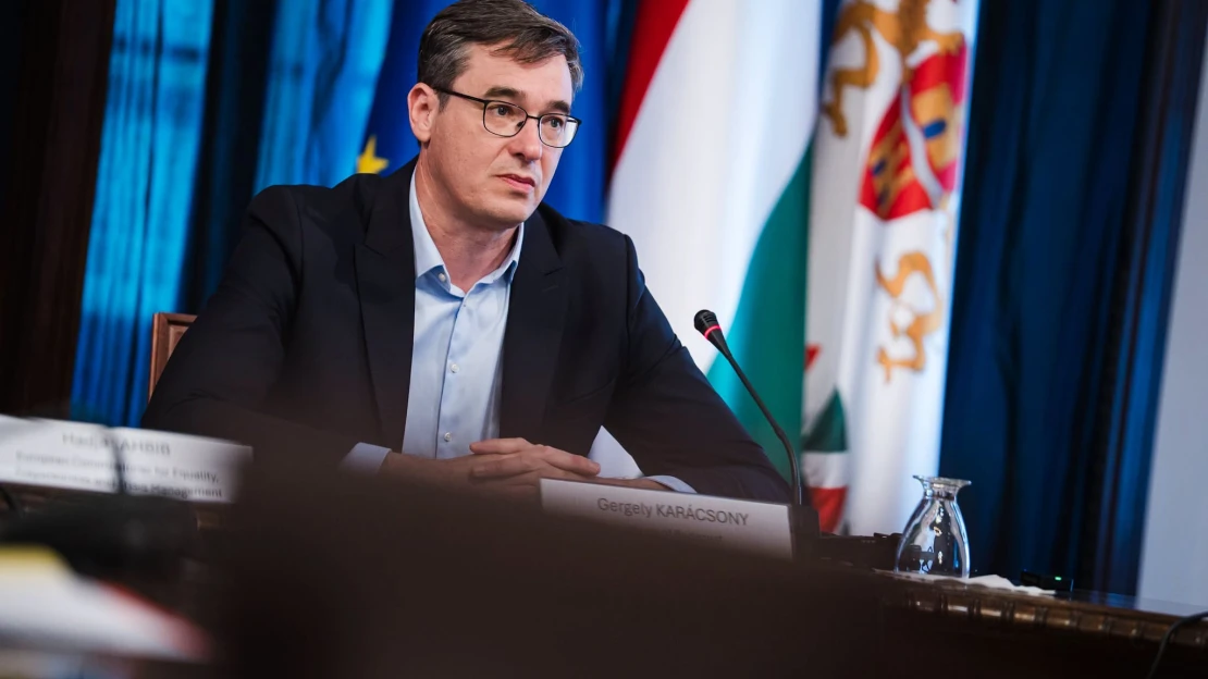 Tovább húzzák a nadrágszíjat Karácsonyék, már új embereket sem vehet fel a főváros
