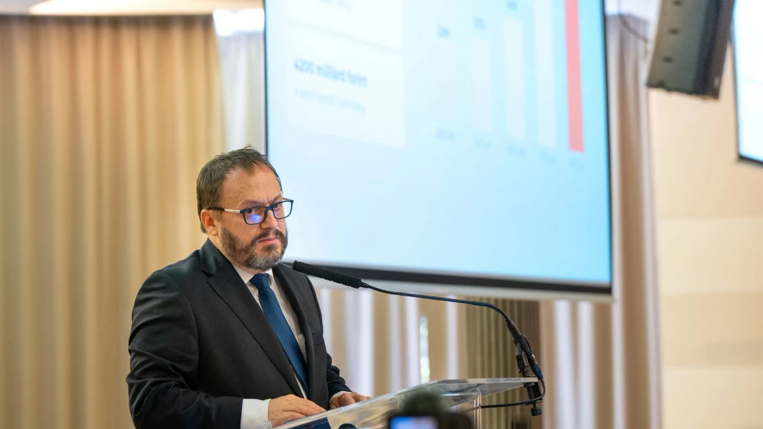 Újrarajzolnák a költségvetési szabályokat Kármán Andrásék, két és fél hónap alatt kell előállni a tervvel